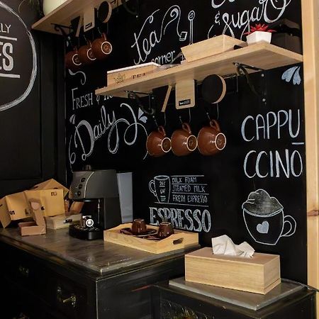 Don Pes Travel Rooms Sassari Exterior foto